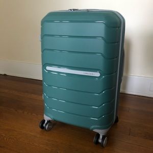 Samsonite Carry-On 21-Inch Luggage